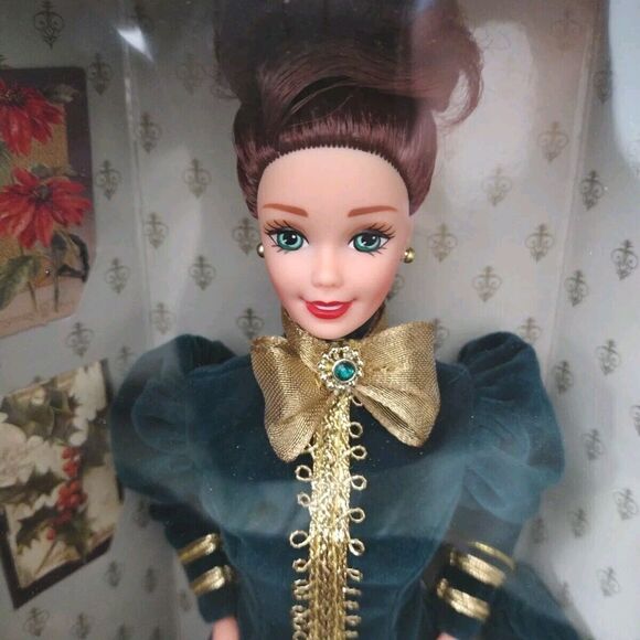 Yuletide Romance Barbie Third in the Series 1996 Mattel 15621 Hallmark SE NRFB - Picture 5 of 12